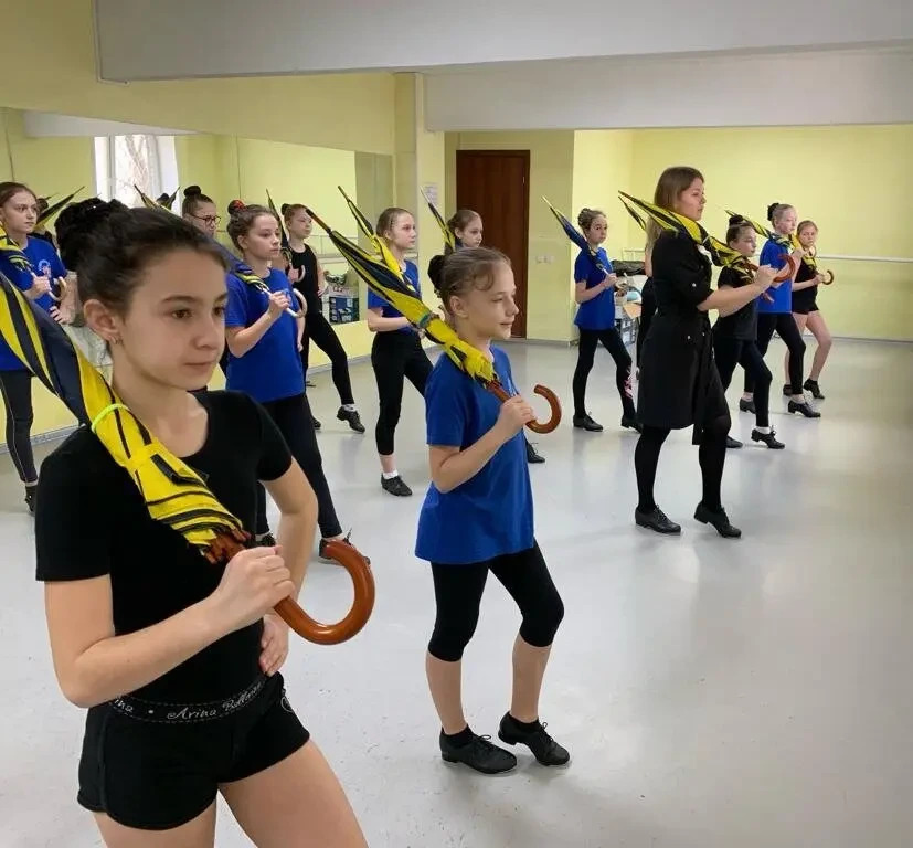 Занятие в хореографическом зале